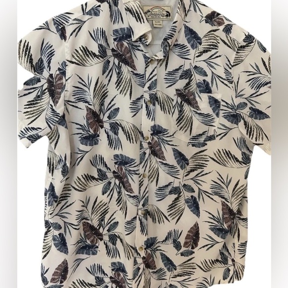 Hawaiian Shirt - Picture 2 of 4